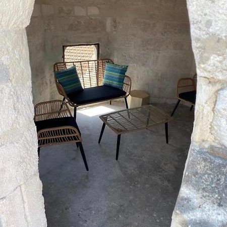 La Tour 3: Appart Au Coeur De La Petite Venise L'Isle-sur-la-Sorgue Kültér fotó