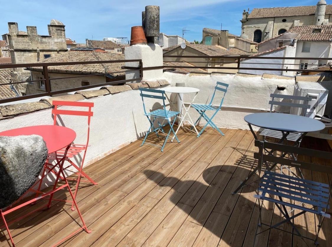 La Tour 3: Appart Au Coeur De La Petite Venise L'Isle-sur-la-Sorgue Kültér fotó